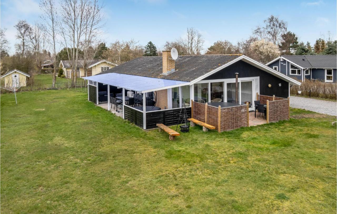 3 Bedroom Cozy Home In Dannemare Exteriör bild